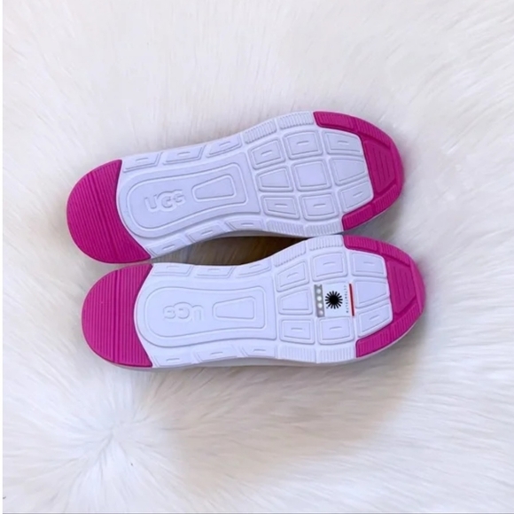 UGG La Daze Sneakers - Picture 5 of 5